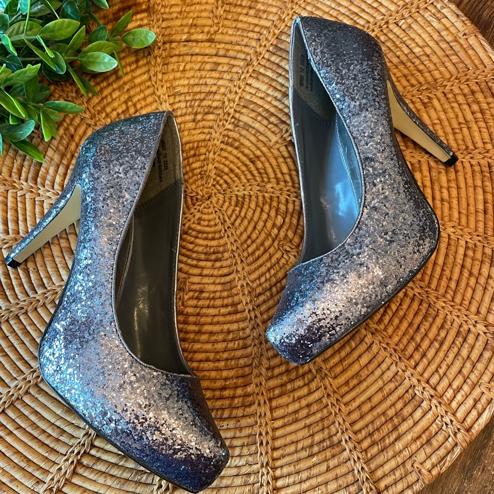 CATO Like New Silver Glitter Sparkle Platform Heels